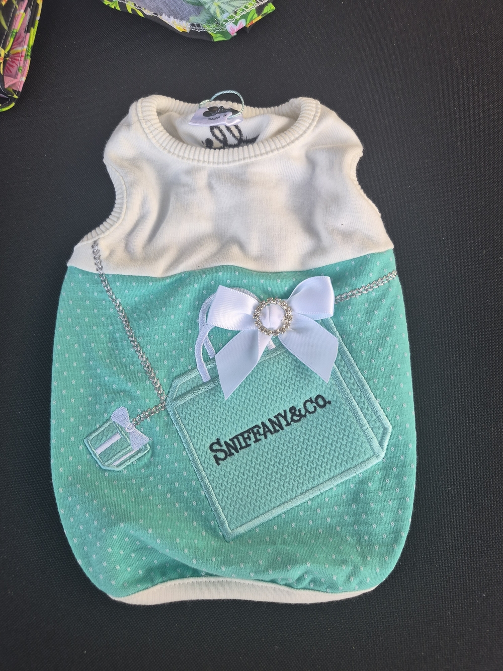 Sniffany & Co Mint Green & Cream Decorative Dog Tank